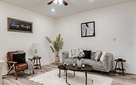 Charming Retreat Near Xu